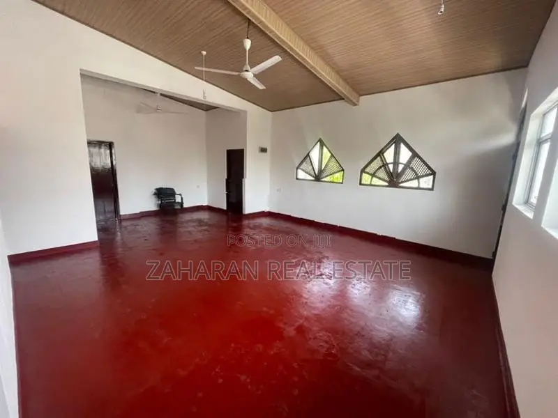 3rd Floor House for Rent In Dehiwela - Perera lane