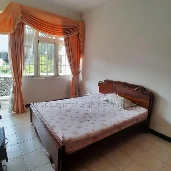 14 perches - Semi-furnished House for Rent HL40391