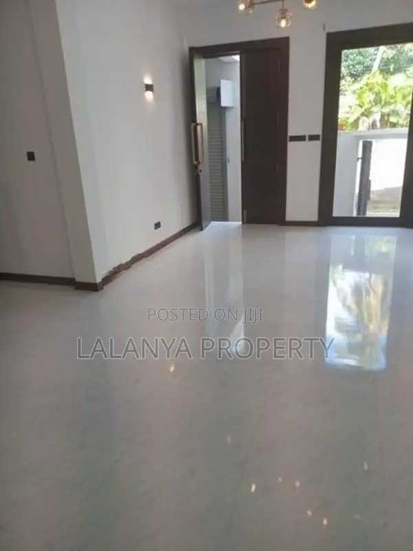 3500Sqft, 4 Bed Room House for Sale in Thalawathugoda CVVV – A1