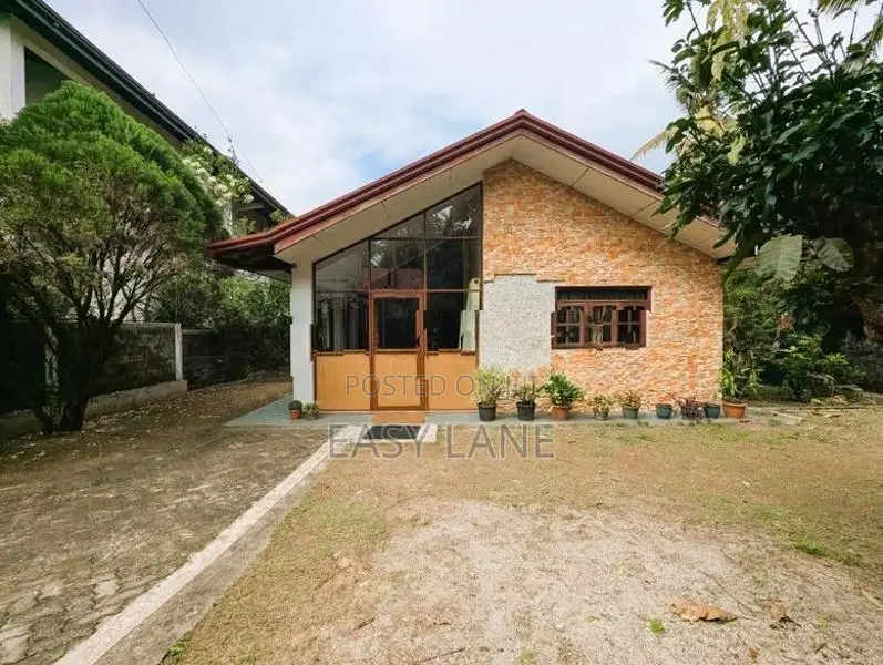 යක්කල – ඉදිගොල්ල (ශාන්ති මාවත) වටිනා නිවස සහ ඉඩම විකිණීමට!
