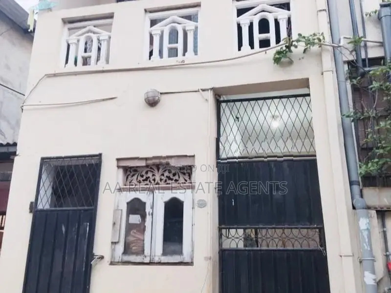 Two Storey House for Sale in Colombo 09