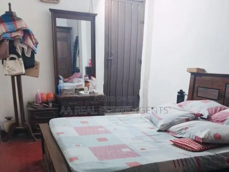 Two Storey House for Sale in Colombo 09