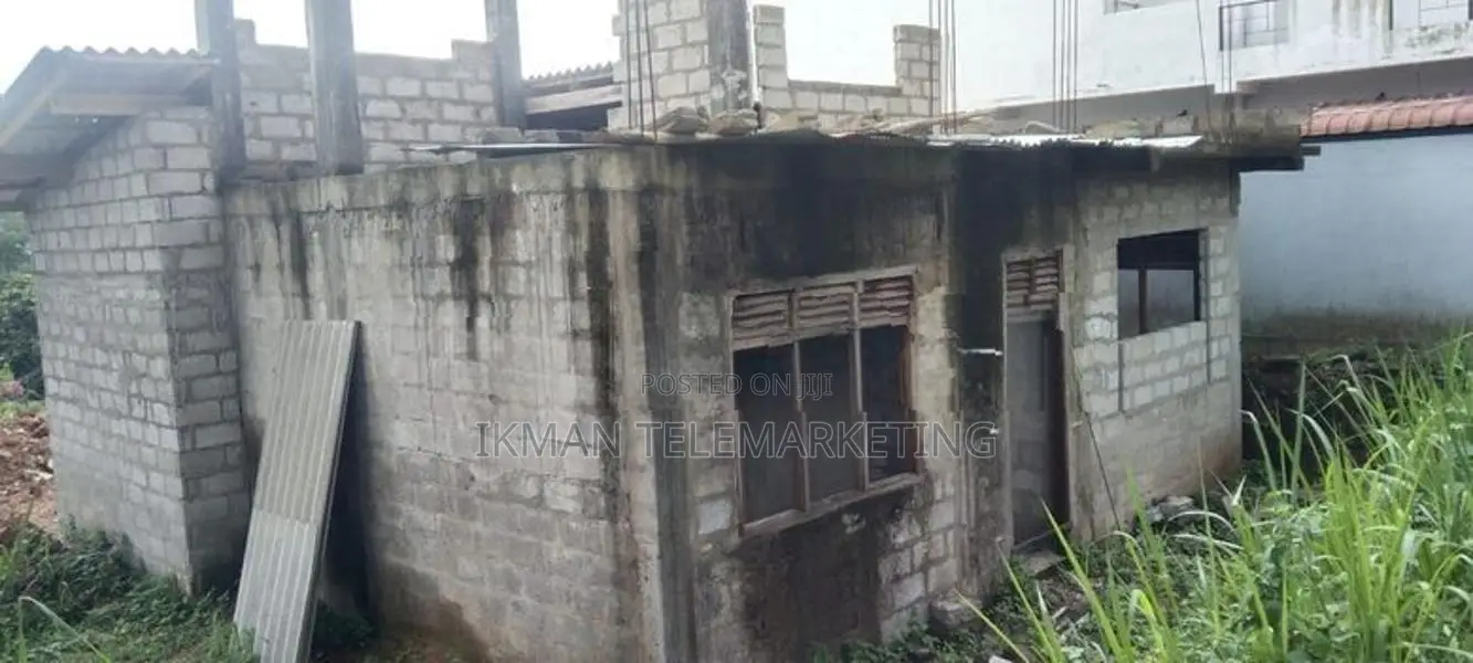 Land with House for Sale Avissawella