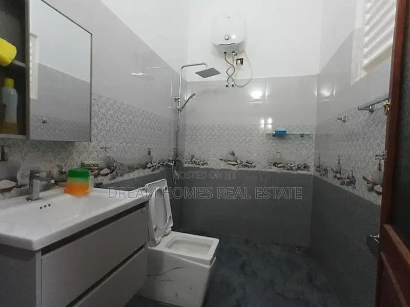Brand New House on 11 Perches – Makandana, Kesbewa