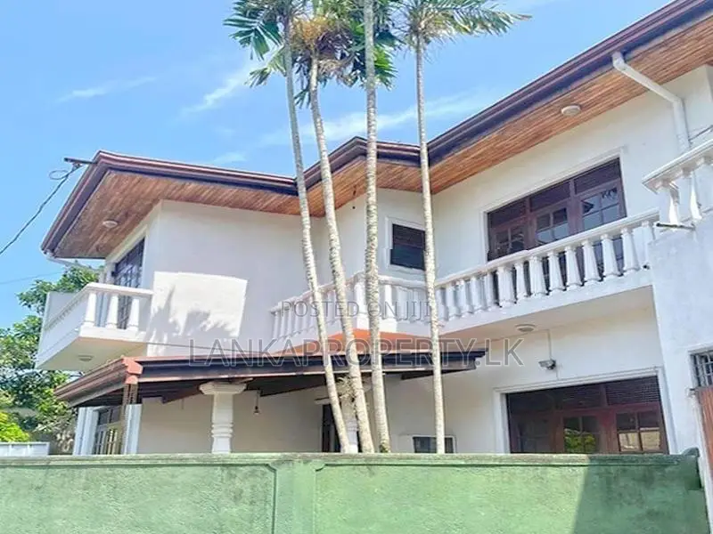 Luxury Upstair House for Sale in Nugegoda