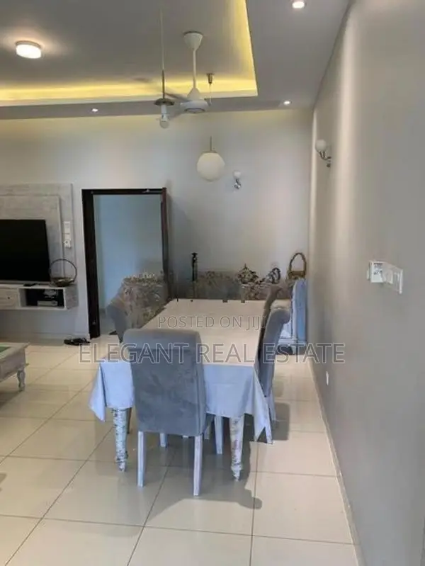 Prime - 03 Bedroom Unfurnished Apartment for Sale in Colombo 07 (A209)