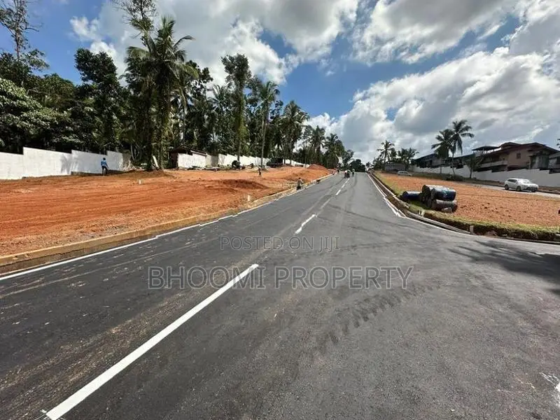 Kandy Road Brand New Land for Sale