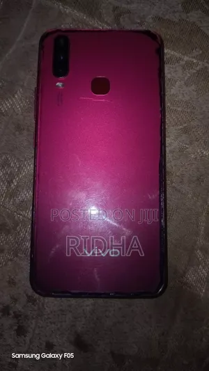 Vivo Y17 256 GB Red