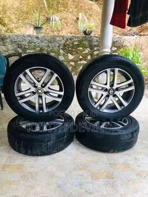 Toyota original 15 inch alloy wheel with tyres for Car