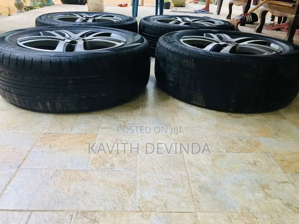 Toyota original 15 inch alloy wheel with tyres for Car