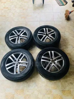 Toyota original 15 inch alloy wheel with tyres for Car
