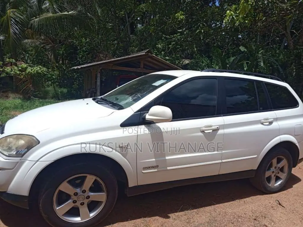 Micro Kyron 2010 SUV (Used)