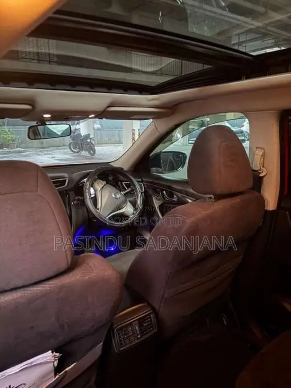 Nissan X-TRAIL Non-Hybrid 2015 SUV (Used)