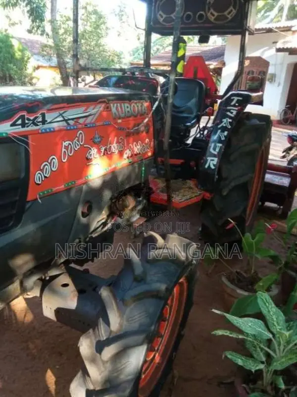 Kubota L4508 2018 Tractor (Used)