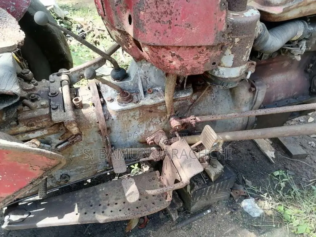 Massey-Ferguson 135 1976 Tractor (Used)