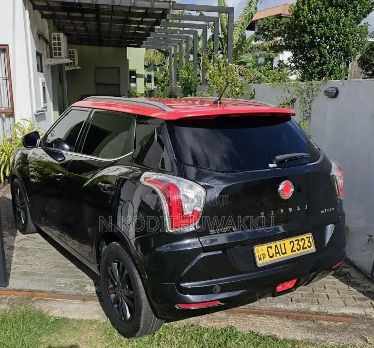 Micro Tivoli 2016 SUV (Used)