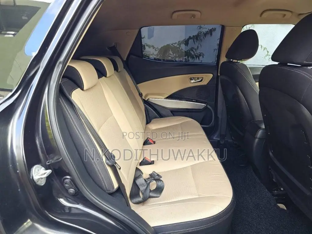 Micro Tivoli 2016 SUV (Used)