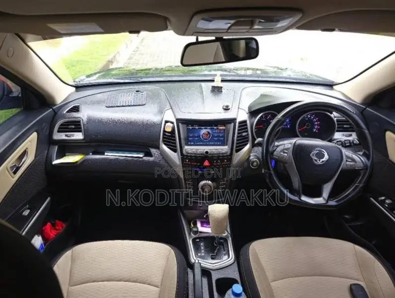 Micro Tivoli 2016 SUV (Used)