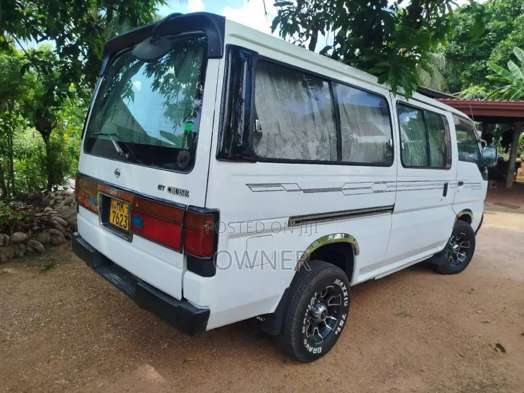Nissan Caravan 1998 Van (Used)