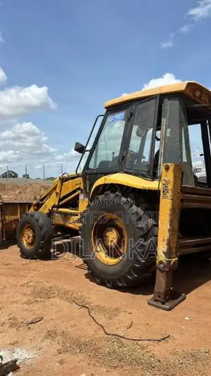 JCB 8 2003 Heavy-Duty (Used)
