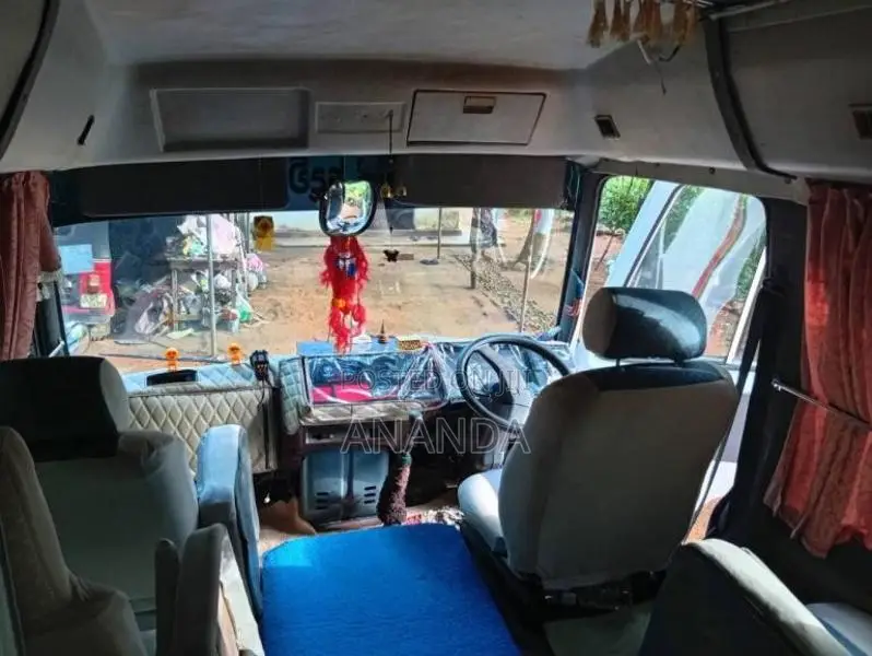 Mitsubishi Rosa 1988 Bus (Used)