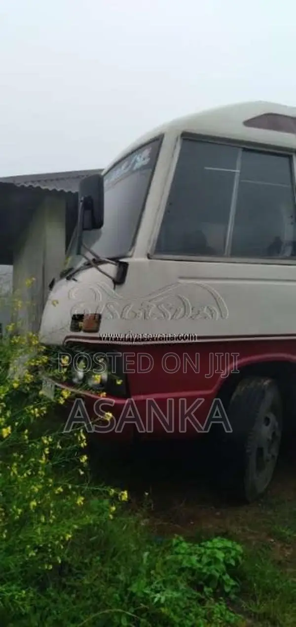 Isuzu Journey 1985 Bus (Used)