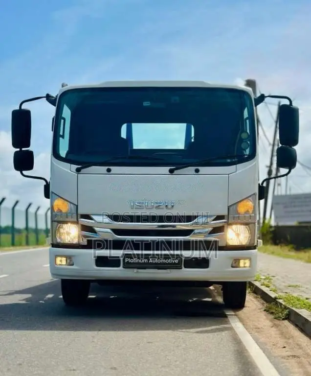 Isuzu Forward CAR CARRIER 2017 Lorry Unregistered (Recondition)