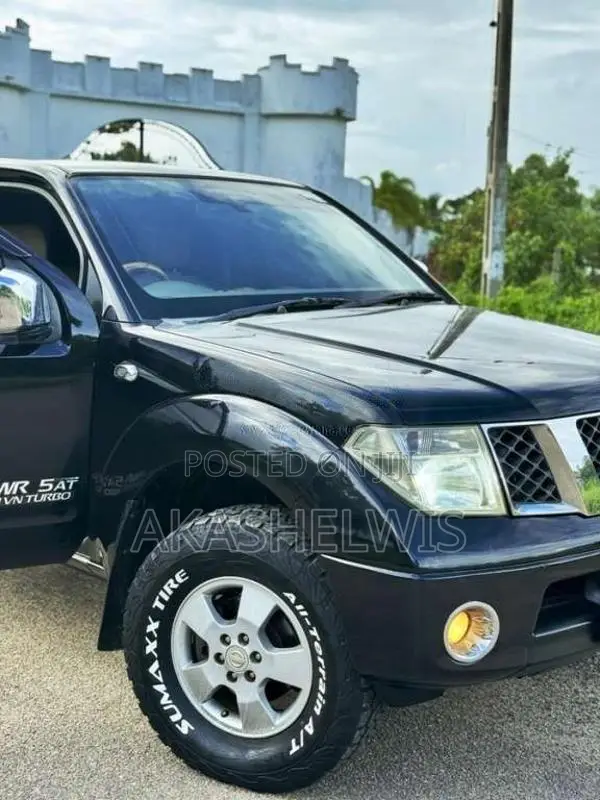 Nissan Navara 2010 Pickup (Used)