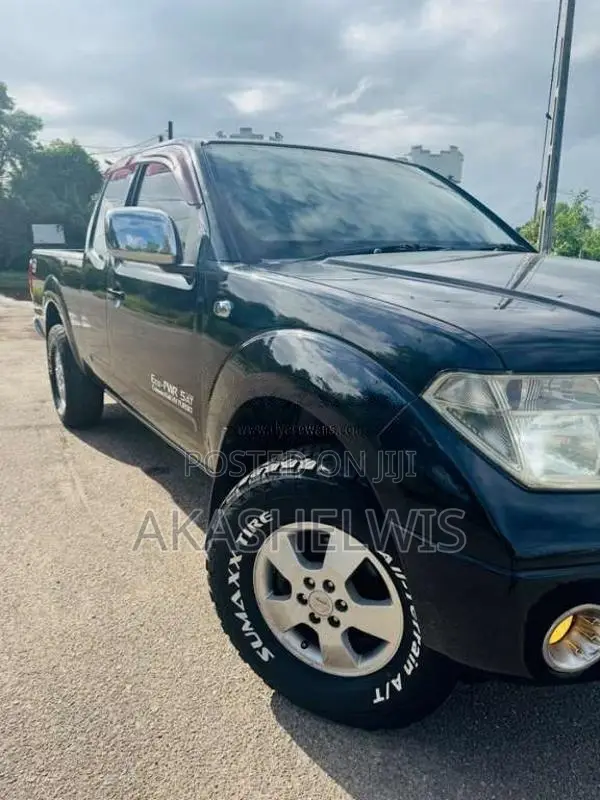 Nissan Navara 2010 Pickup (Used)