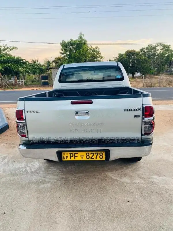 Toyota Hilux 2011 Pickup (Used)