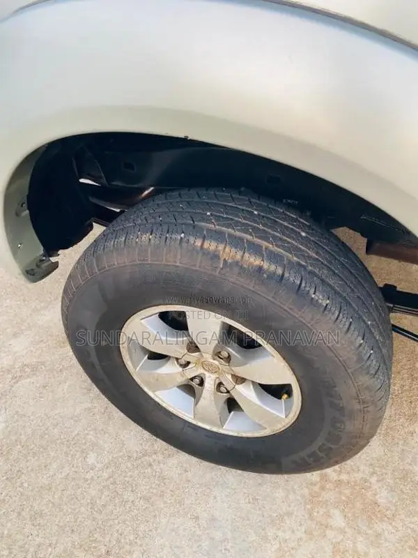 Toyota Hilux 2011 Pickup (Used)