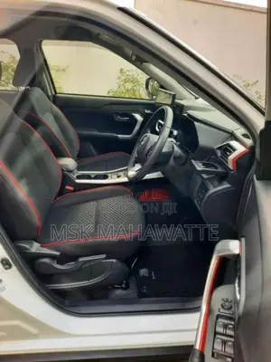 Toyota Raize Z Hybrid Japan 1200cc BSM Pearl 4 Way 2024 SUV Unregister