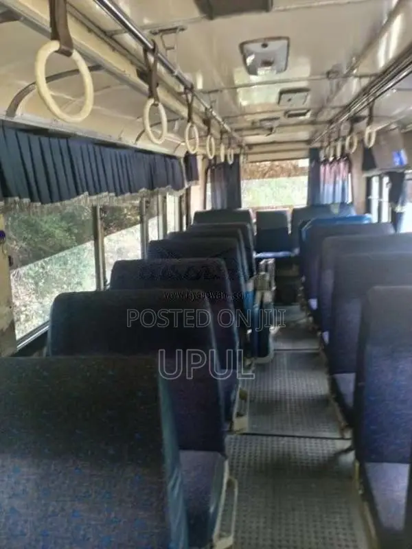 Isuzu Journey Q 1990 Bus (Used)