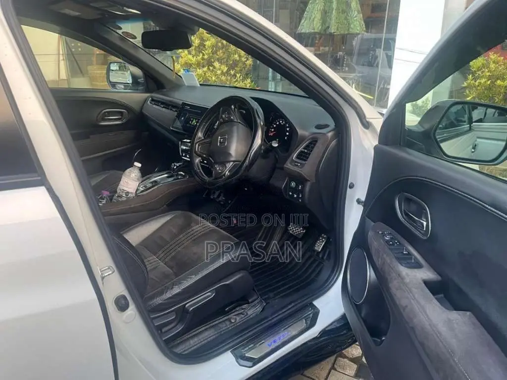Honda Vezel 2018 SUV (Used)