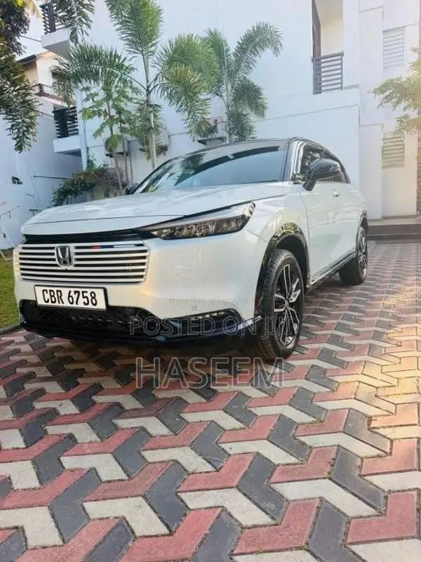 Honda Vezel 2025 SUV (Used)