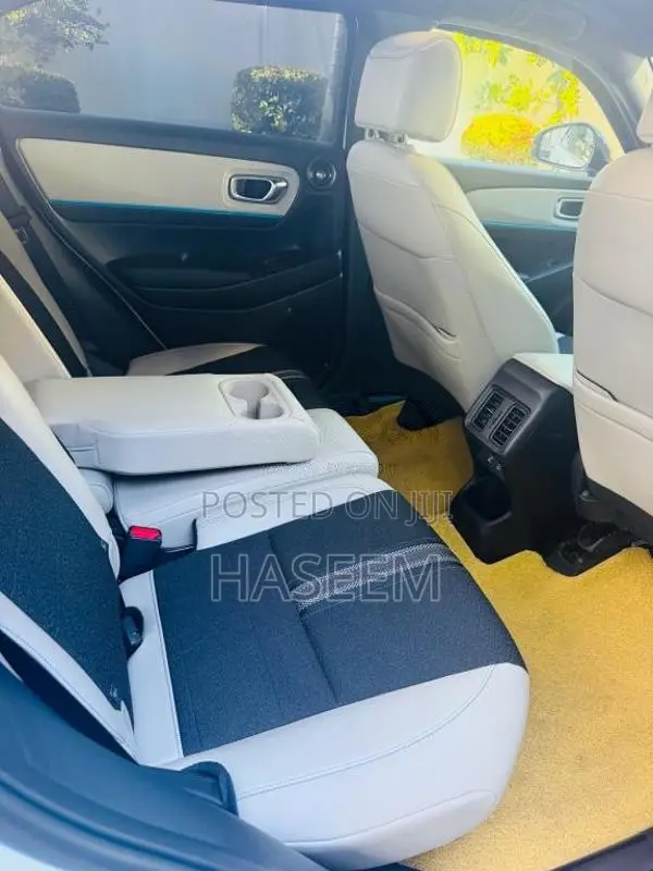 Honda Vezel 2025 SUV (Used)