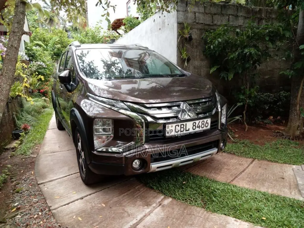 Mitsubishi Xpander Cross 2020 SUV (Used)