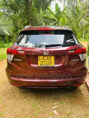 Honda Vezel Z 2015 SUV (Used)