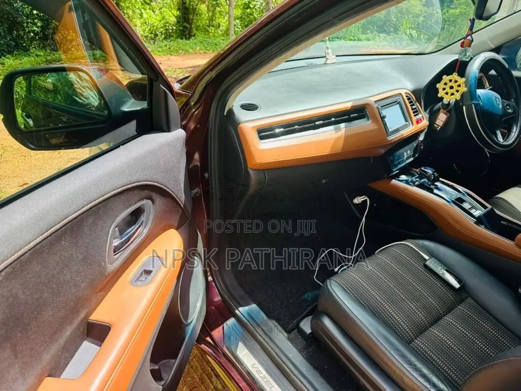Honda Vezel Z 2015 SUV (Used)