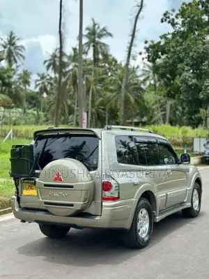 Mitsubishi Montero V6 2003 SUV (Used)
