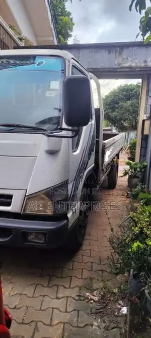 Isuzu 350 2004 Lorry (Used)