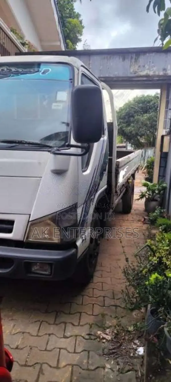 Isuzu 350 2004 Lorry (Used)