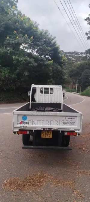 Mitsubishi Canter 2017 Lorry (Used)