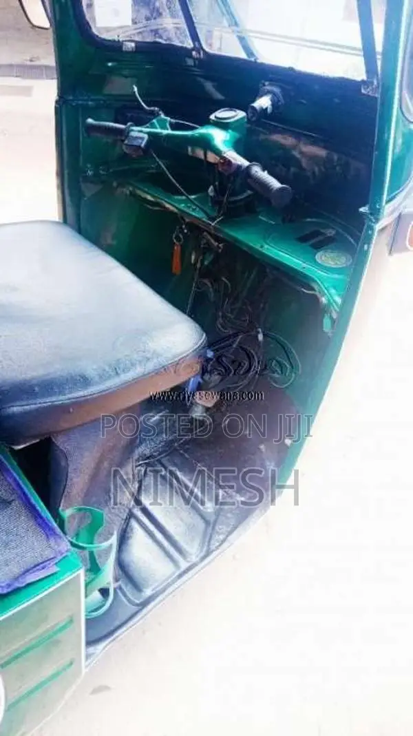 Bajaj RE 2 Stroke 2003 Three Wheel (Used)