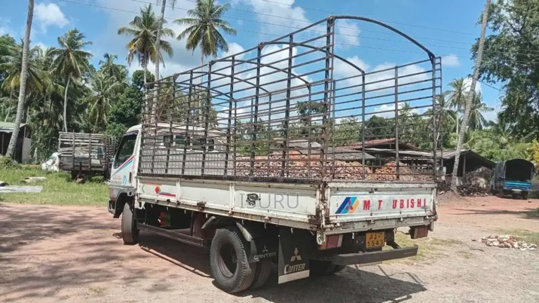 Mitsubishi Canter 1981 Lorry (Used)