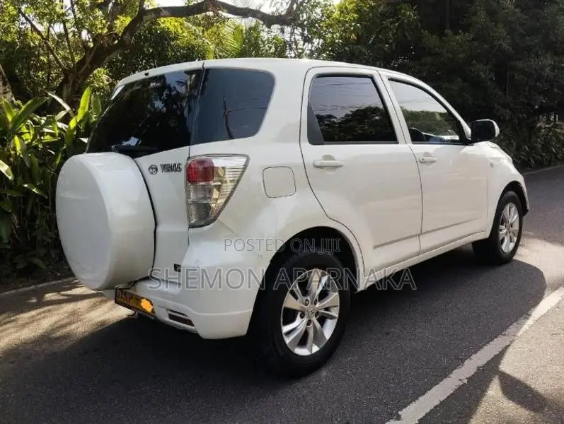Daihatsu Terios Rush 4Wd 2011 SUV (Used)