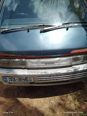 Nissan Larago 1989 Van (Used)