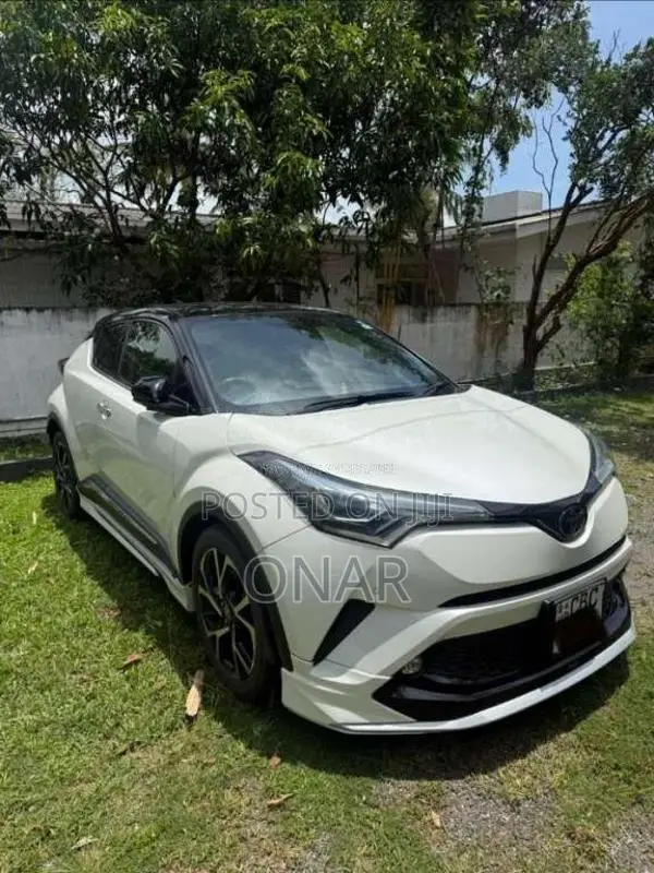 Toyota CHR NGX 10 2018 SUV (Used)