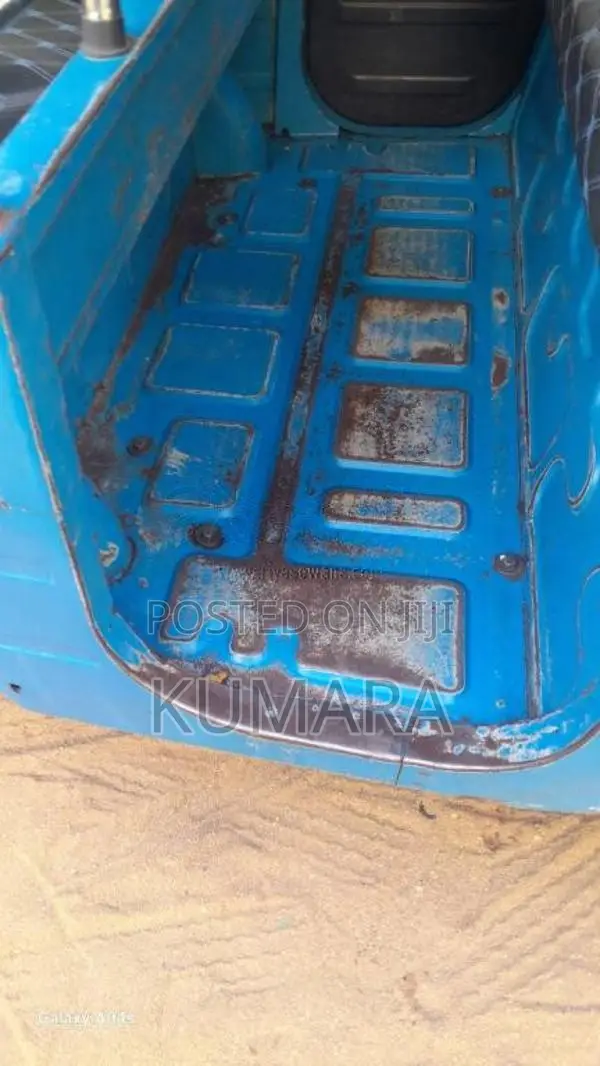 Bajaj RE 2015 Three Wheel (Used)