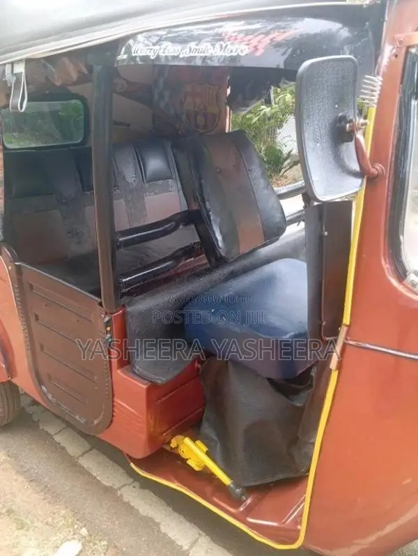 Bajaj RE 1990 Three Wheel (Used)